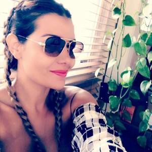 Meet your Posher, Shirley